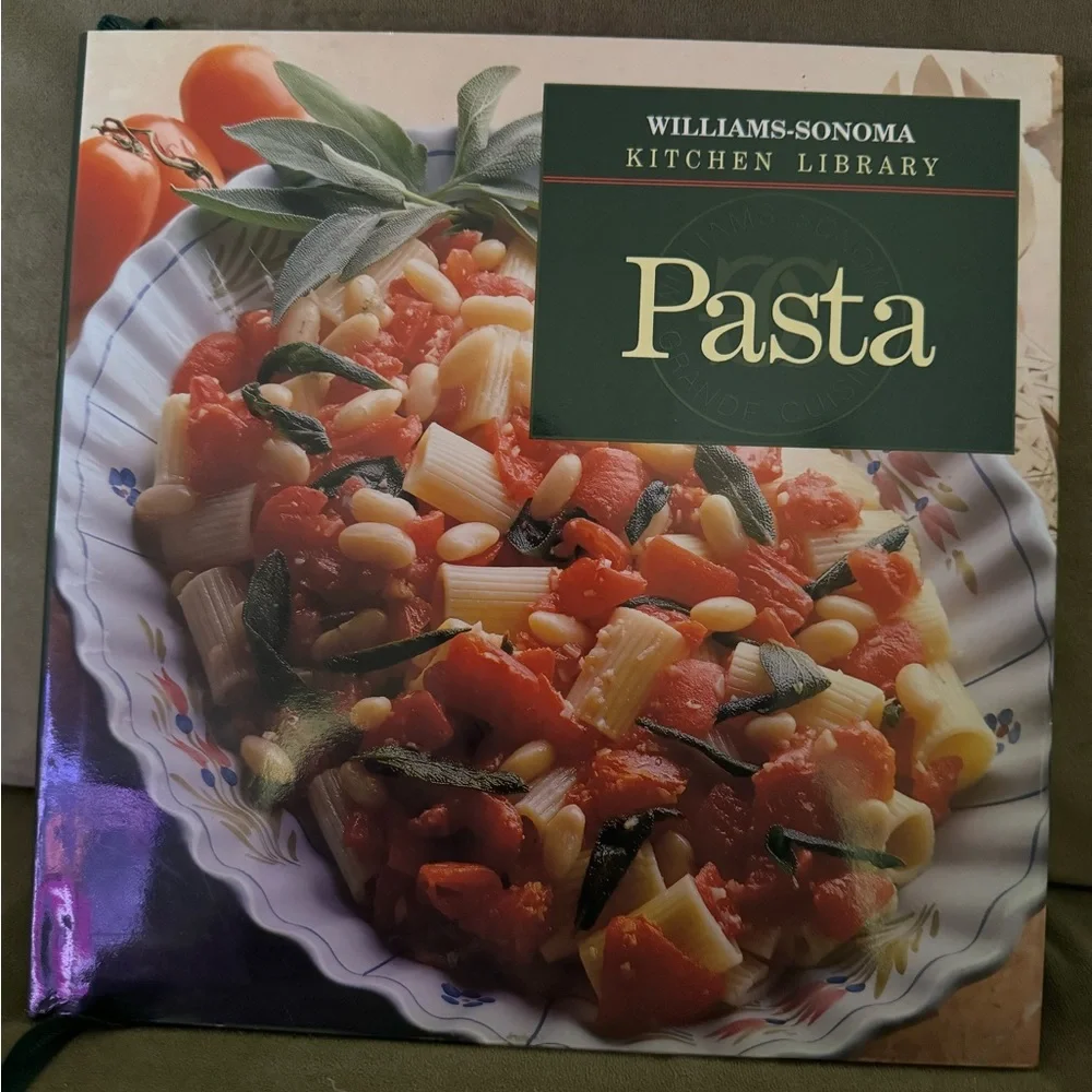 Set of 5 Williams-Sonoma Kitchen Library, very good condition